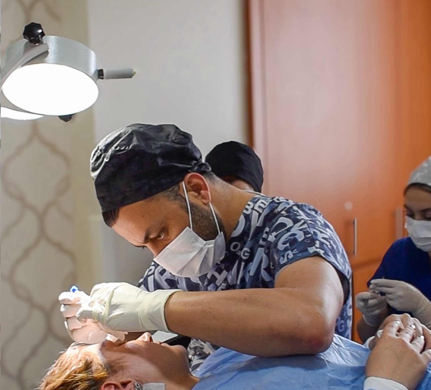 HairextreM Sağlık Hizmetleri: Modern Saç Ekimi ve Estetik Tedaviler