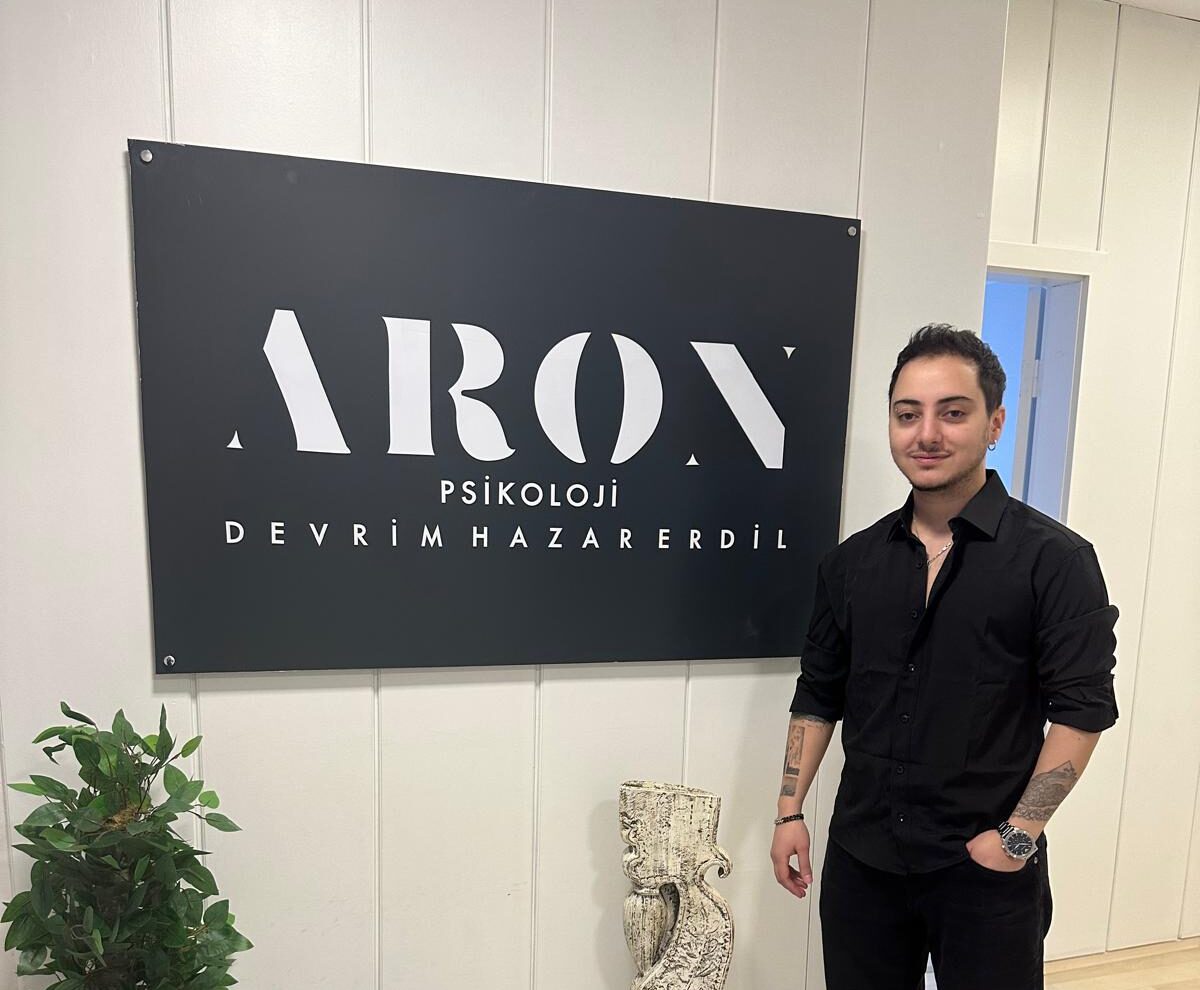 Devrim Hazar Erdil: Psikolojide Derin Bir Yolculuk Başlatan Uzman