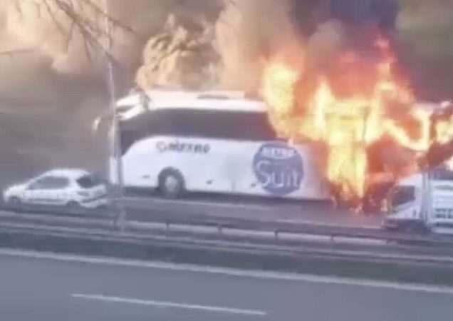 Bağcılar’da Yolcu Otobüsünde Yangın Paniği: Müdahale Devam Ediyor