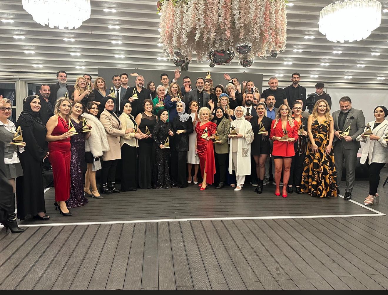 Payaslı Medya, Geceyi Unutulmaz Kılan İsimlere Teşekkür Mesajı Yayınladı