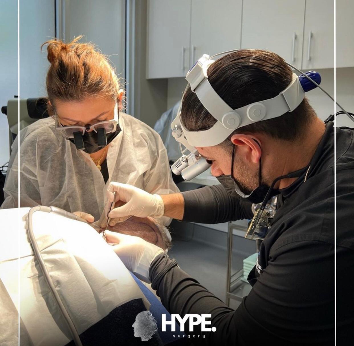 Hype Surgery Saç Ekimi Merkezi: Saç Dökülmesini Engelleyen Eksozom Tedavisi