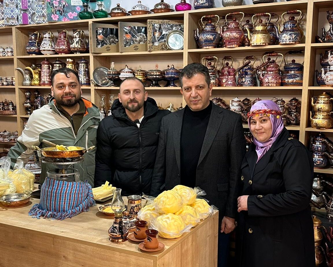 BALIKLA KONUŞAN ADAMDAN HAUNEDY’DE KUYMAK ŞOVU