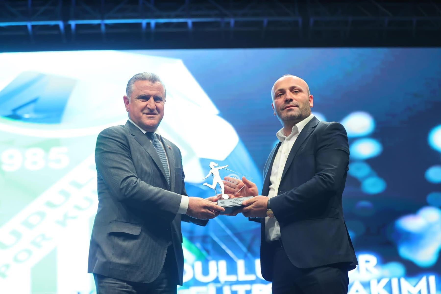 Mustafa Bülbül: Trabzonlu İş ve Siyaset Dünyasında Önemli Görevler Üstlendi!