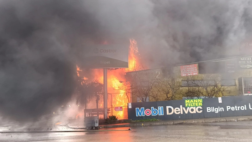 Bursada Otomotiv Yağ Bayisinde Yangın Çıktı