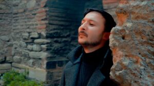 Hakan Ayaz ve Sahne Performansları