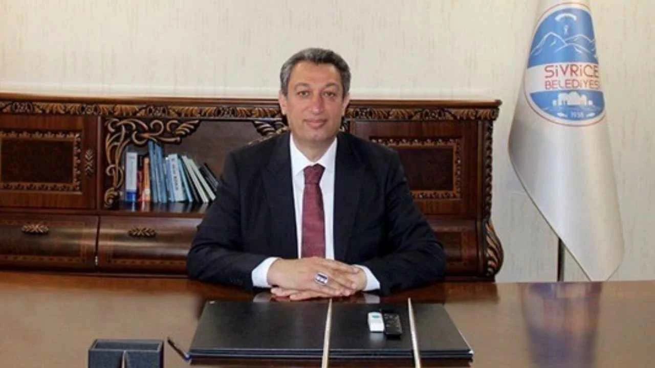 YRP li Belediye Başkanı, AKPye Katıldı