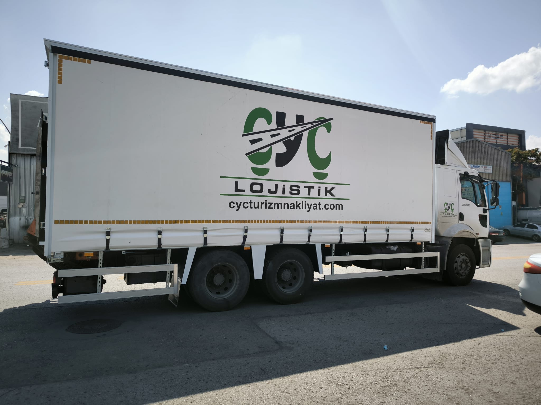 ÇYÇ Lojistik: Donuk Gıda Taşımacılığında Güvenilir Çözüm Ortağınız