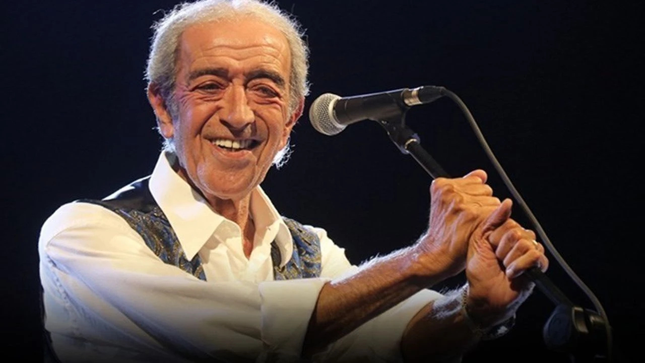 Ünlü Sanatçı Edip Akbayram Hayatını Kaybetti