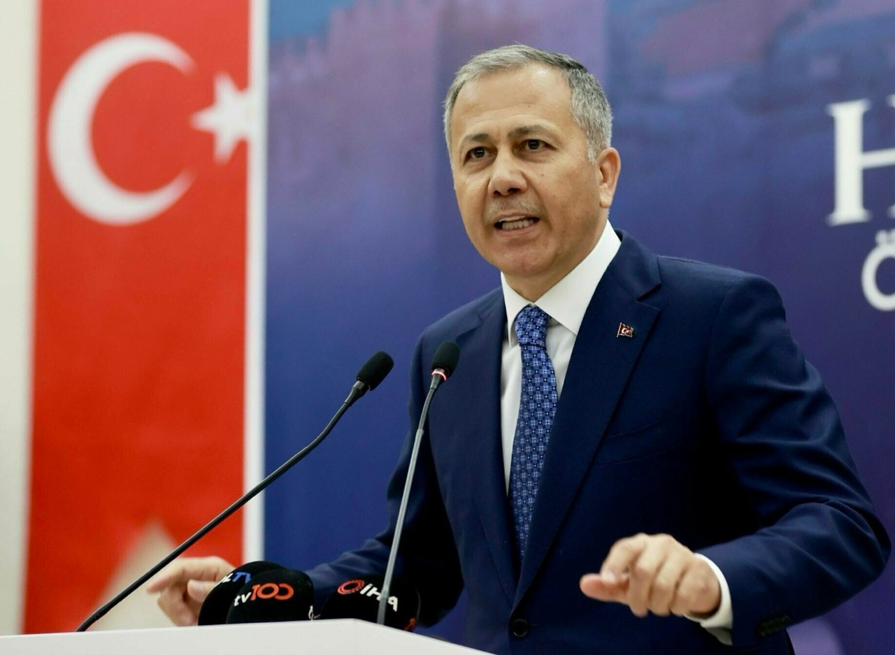 Bakan Ali Yerlikaya’dan Açıklama! Sosyal Medya Paylaşımlarına Yönelik 37 Kişi Yakalandı