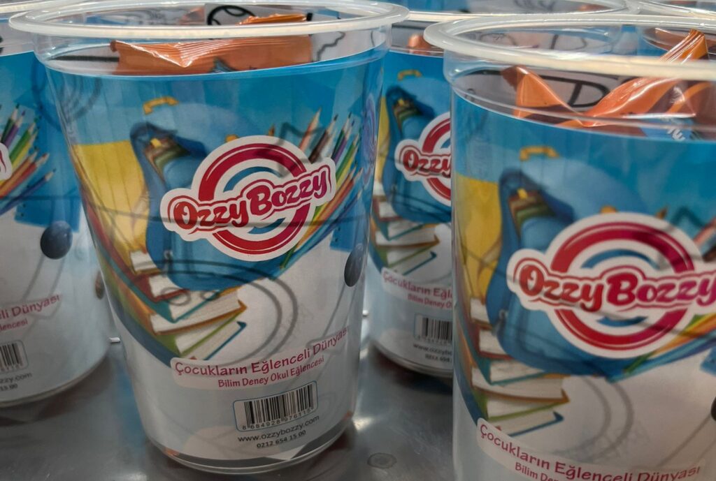 Ozzy Bozzy Sürpriz Bardak: Eğlence ve Öğrenmenin Yeni Adresi