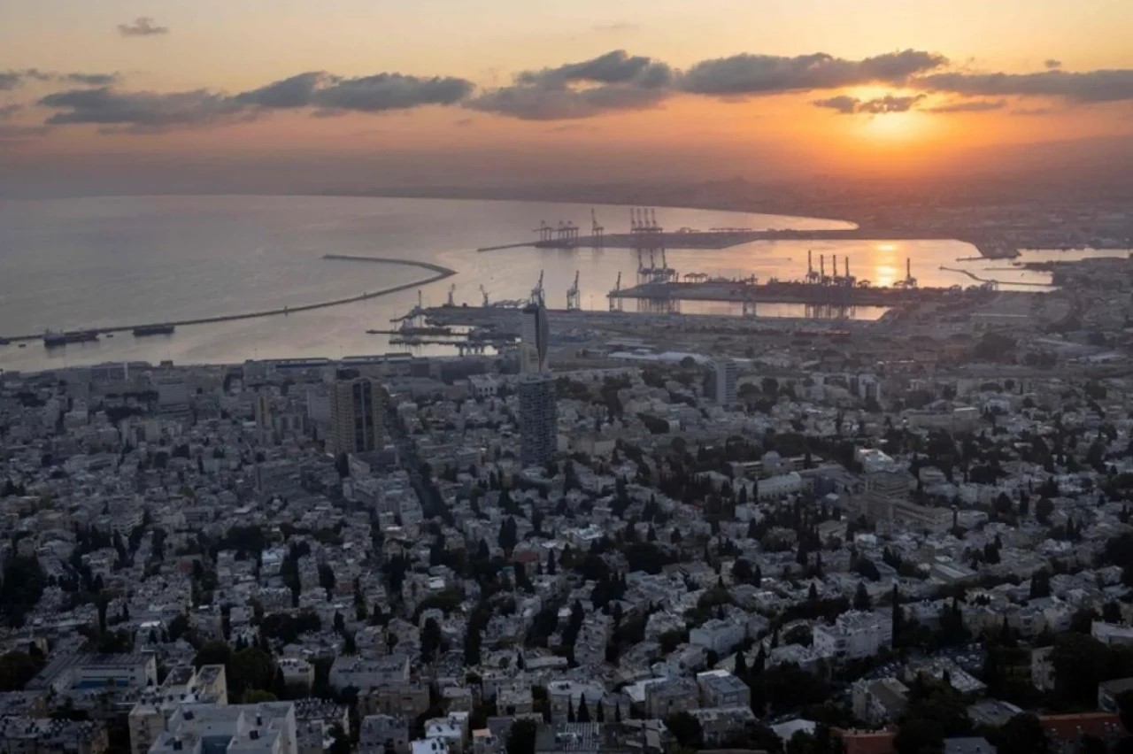 İran Füzeleri Hayfa’ya Düştü