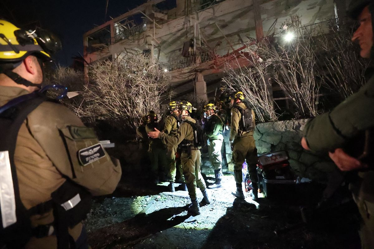 İran’dan İsraillilere Uyarı: “Canlı Kalkan Olmayın!”