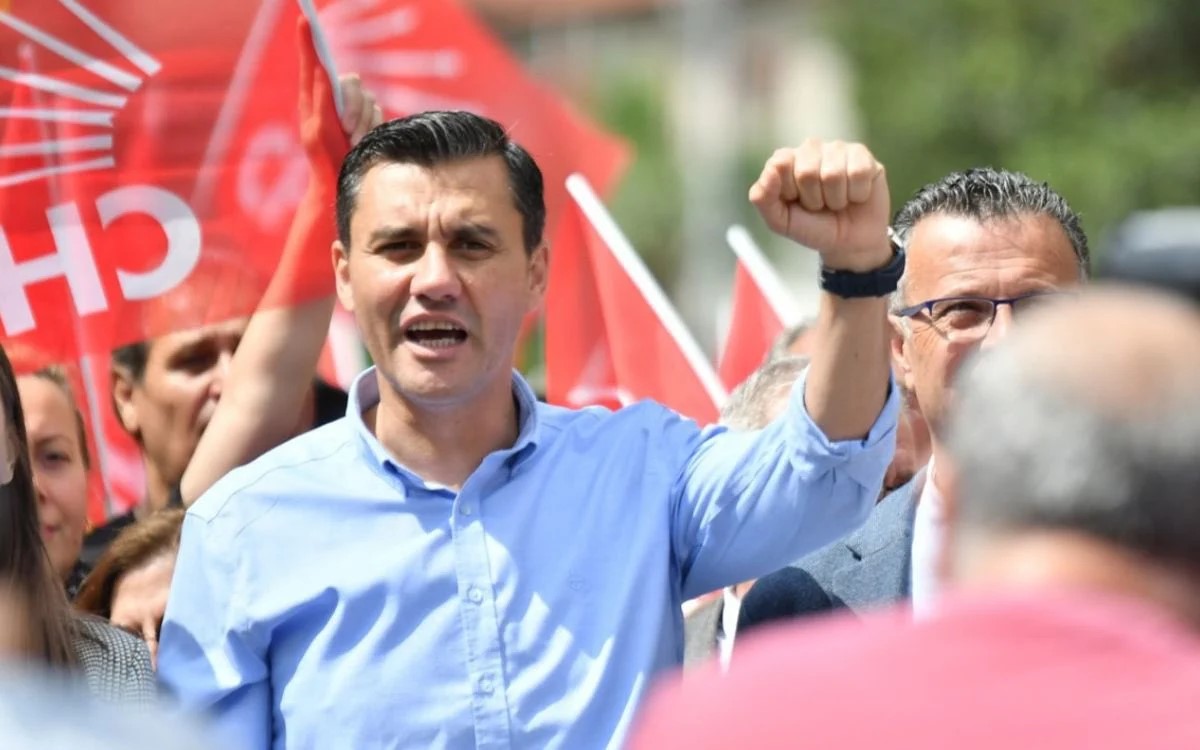 Avcılar Mitingi Ferdi Zeyrek’in Vefatı Nedeniyle Ertelendi