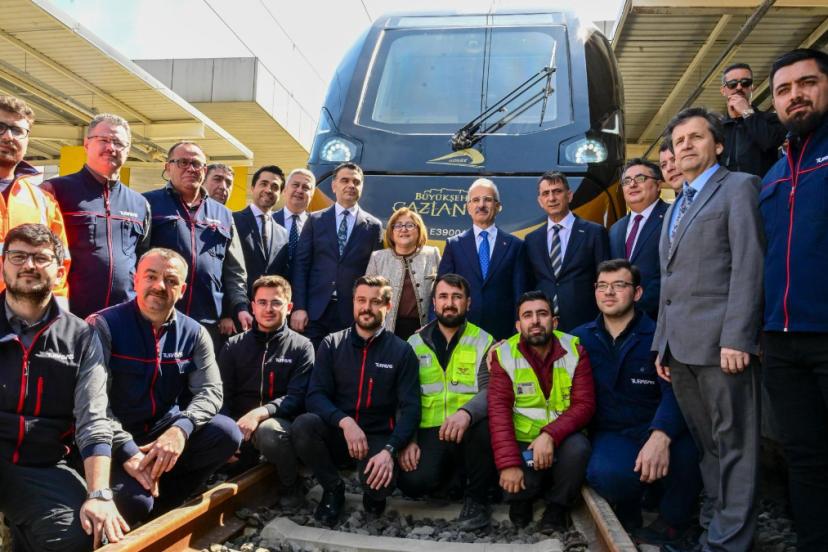 Abdulkadir Uraloğlu: Milli banliyö tren setinin ikincisinin üretimi tamamlandı