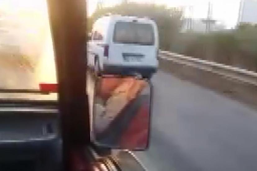 Antalya’da emniyet şeridini kullanan sürücülere videolu tepki