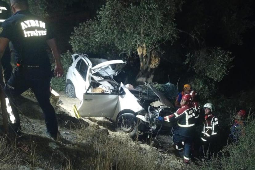 Aydın’da otomobil zeytin bahçesine uçtu: 2 ölü