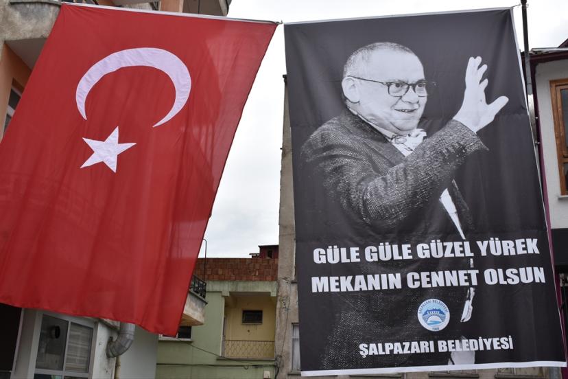 Eski Bakan Mustafa Demir, Trabzon’da son yolculuğuna uğurlandı