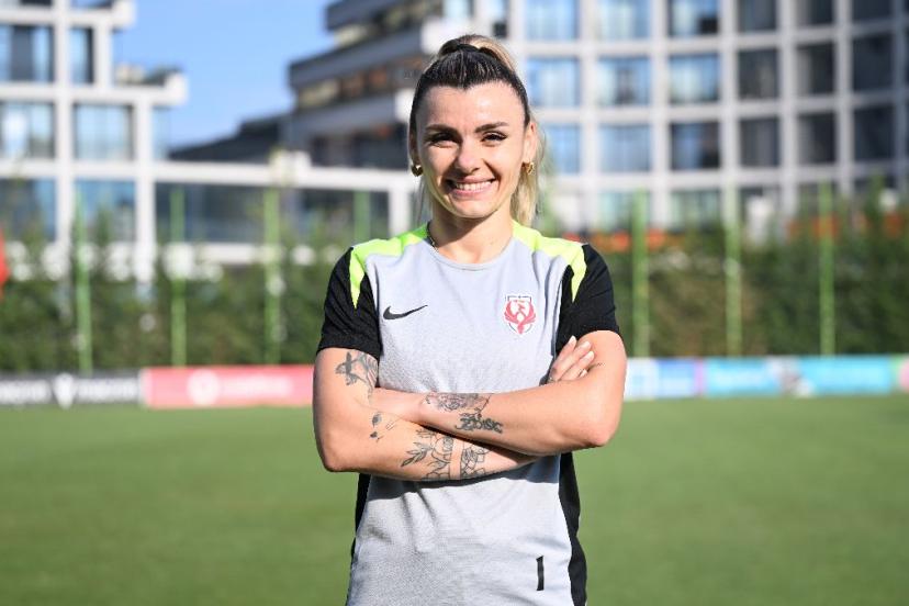 Selda Akgöz: Burada Türk kadınını temsil ediyoruz