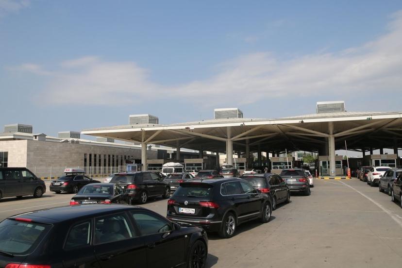 Sınır kapılarında önlemler alındı: Gurbetçilerin geçişi hızlandı