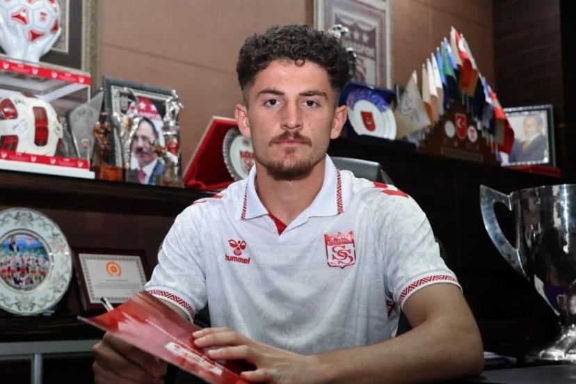 Sivasspor’da Emirhan Başyiğit’in sözleşmesi uzatıldı