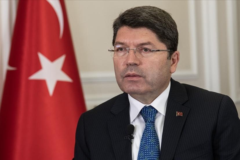 Yılmaz Tunç: Balıkesir’de yıkılan binaya dair soruşturma başlatıldı