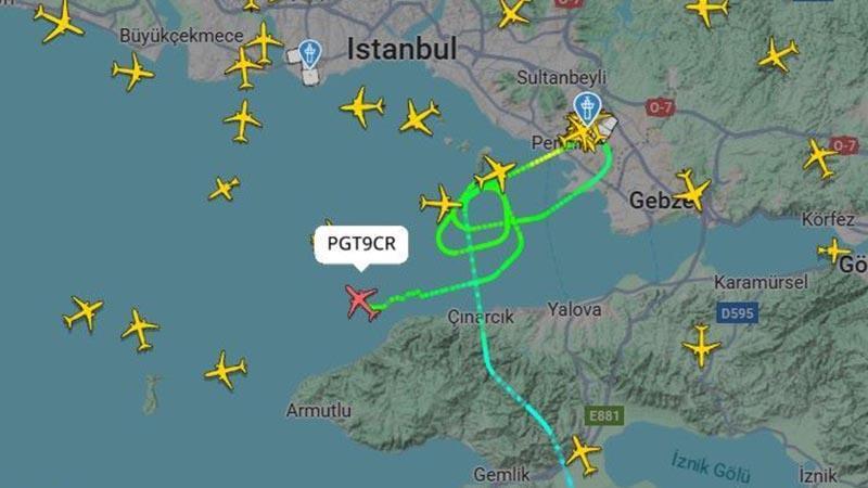 İstanbul Sabiha Gökçen Havalimanı’nda kuş sürüsü nedeniyle uçaklar pistten pas geçti.