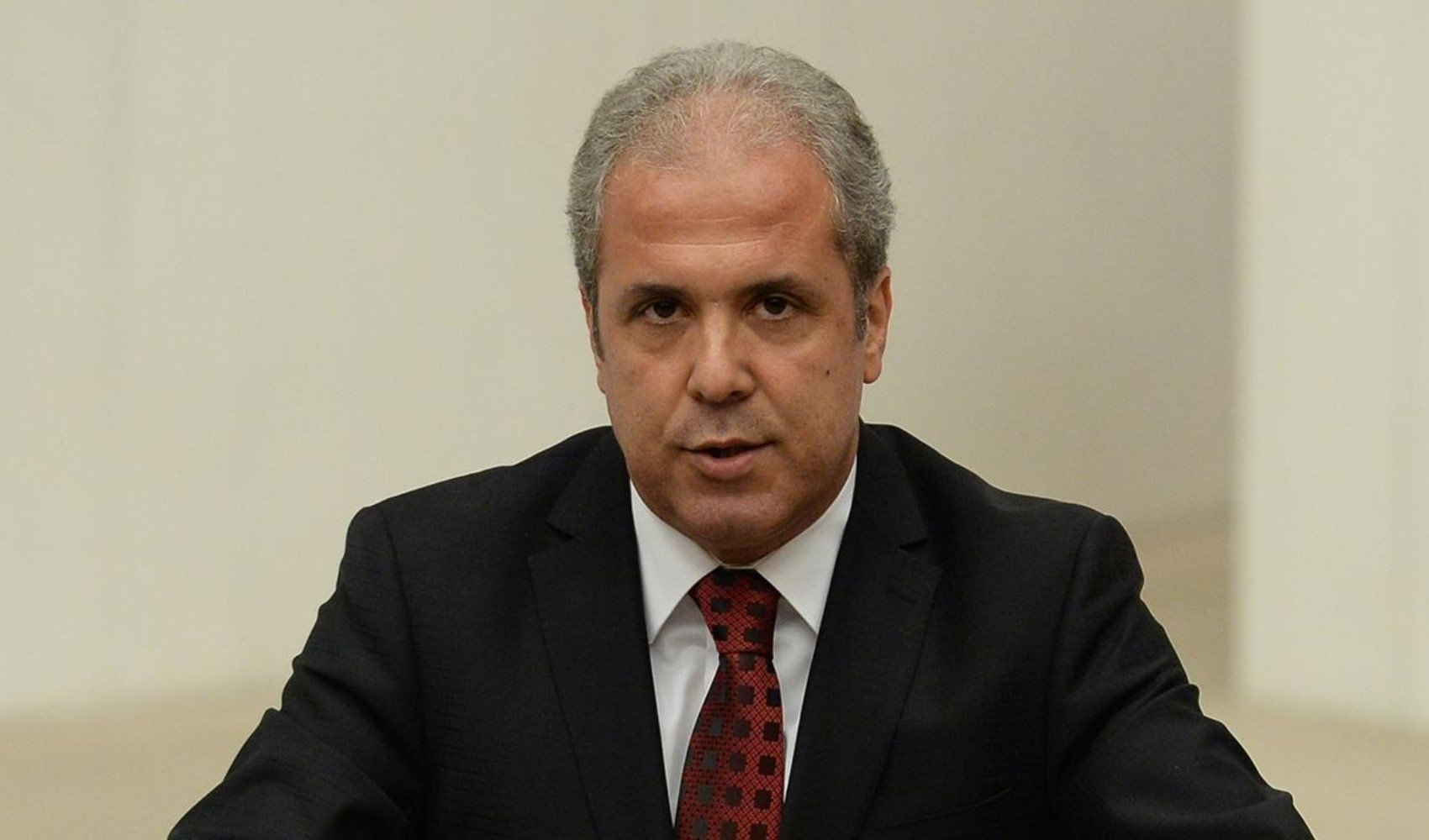 Görevden Alma Siyasette Tartışma Yarattı