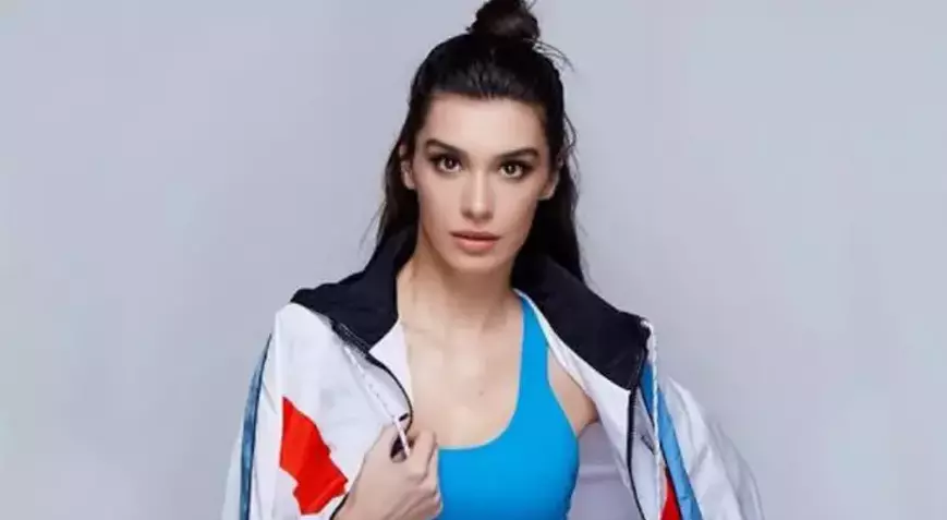 Öncü Sönmez ve Burcu Kıratlı El Ele Görüntülendi! “Yeni Aşk mı Başlıyor?”