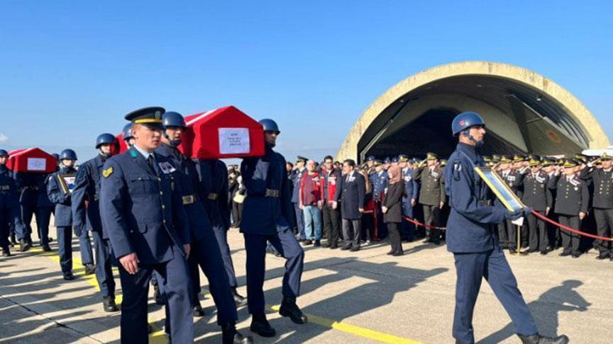 Gürcistan-Azerbaycan Sınırında Düşen Uçakta Şehit Olan Askerler Memleketlerine Uğurlandı