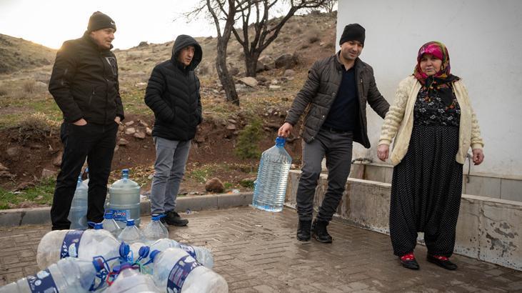 Karda Kışta Su Arayışı Sincanlılar Saatlerce Sıra Bekliyor