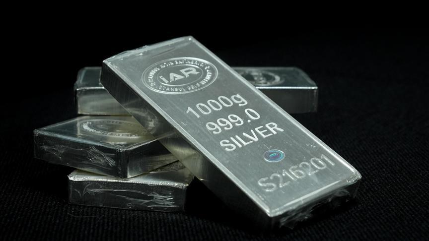 Gümüş Fiyatlarında Sert Dalgalanma: Rekor Sonrası Yön Arayışı Sürüyor