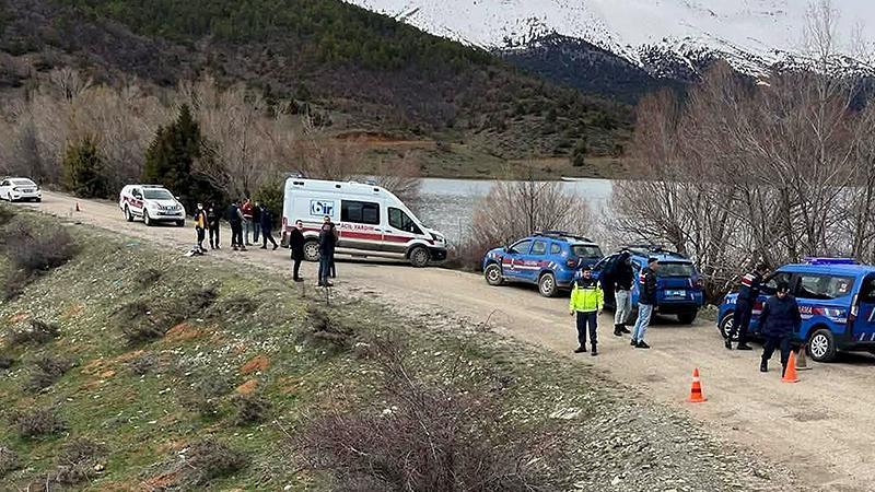 Adana’da Gölette Bıçaklanmış Kadın Cesedi Bulundu