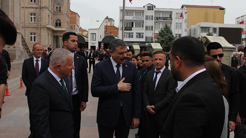 BAKAN ÇİFTÇİ’DEN AKSARAY ÇIKARMASI: VALİLİK VE TEŞKİLATTA KRİTİK TEMASLAR!