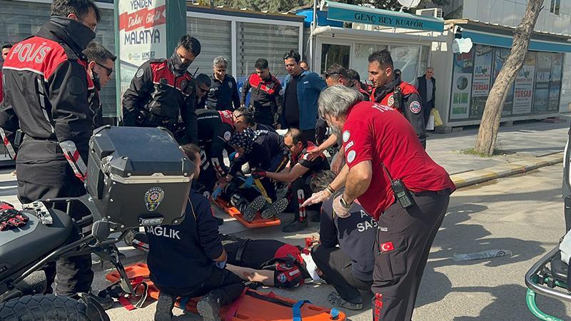 Bursa’da Polis Motosikleti ile Otomobil Çarpıştı: 2 Polis Yaralandı