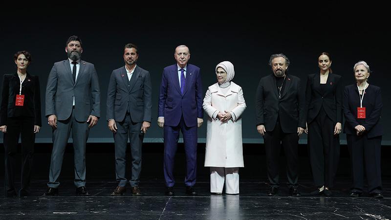 CUMHURBAŞKANI ERDOĞAN “HÜSREV” FİLMİNİN ÖZEL GÖSTERİMİNE KATILDI