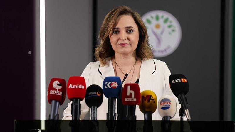 DEM PARTİ’DEN ‘YASAL GÜVENCE’ ÇAĞRISI: “SÜREÇ HUKUKİ ZEMİNE OTURTULMALI”