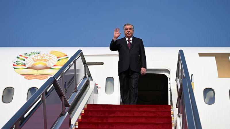 Tacikistan Cumhurbaşkanı Rahman Pekin’de: 4 günlük resmi ziyaret başladı