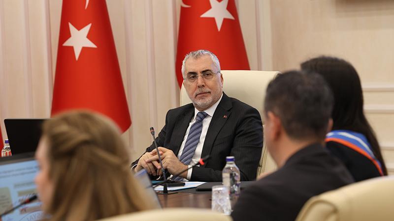 İşgücü ve kadın istihdamı raporu masada: Dijital dönüşüm vurgusu