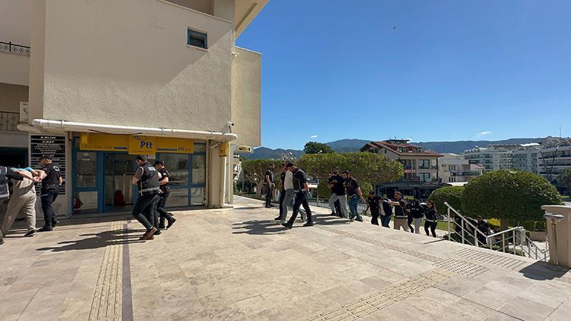 MARMARİS’TEKİ SİLAHLI SALDIRIDA “ORGANİZE” OYUNU POLİS BOZDU: 9 TUTUKLAMA!