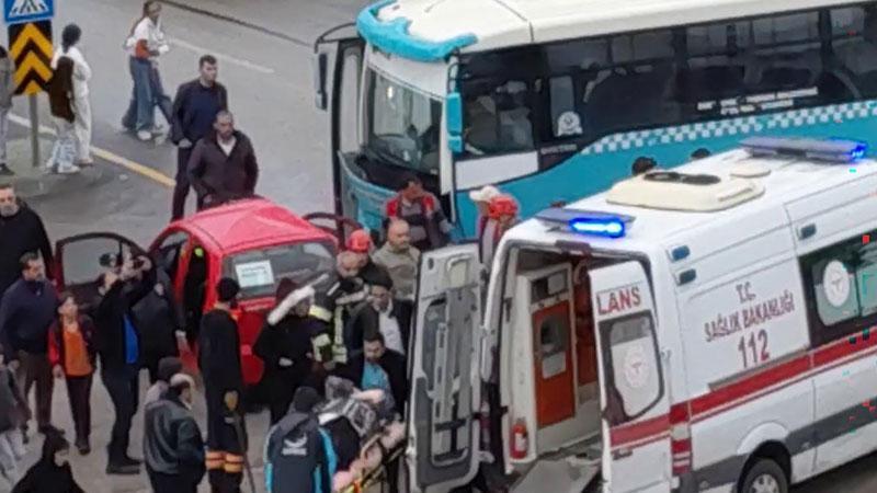 ERZURUM’DA HALK OTOBÜSÜ İLE OTOMOBİL ÇARPIŞTI: 5 YARALI!