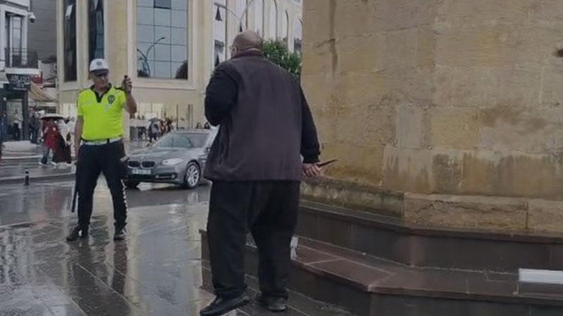Saat Kulesi Önünde Bıçaklı Gerginlik: Polis Müdahale Etti