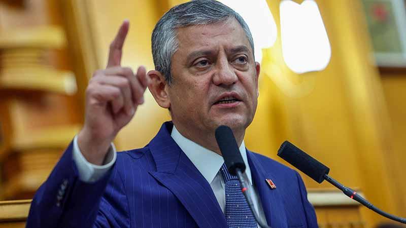 Özgür Özel’den İktidar Yürüyüşü ve “Darbe” Tepkisi: “Bu Mesele Erdoğan ile Millet Arasındadır”