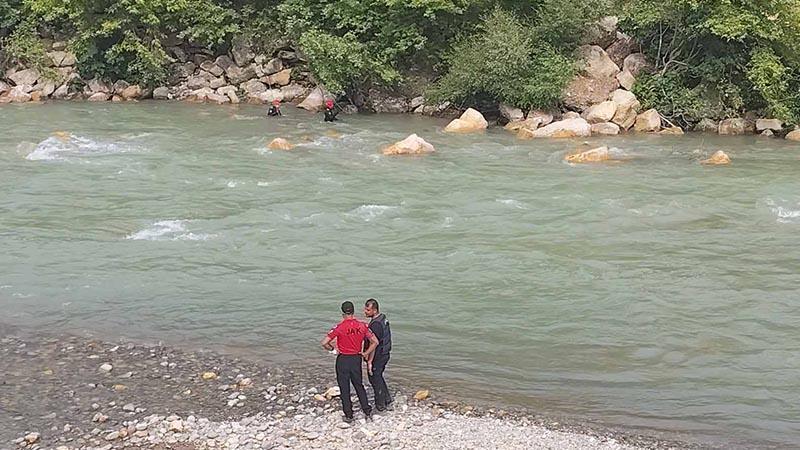 Alara Çayı’nda Kayıp Genç İçin Arama Çalışmaları Devam Ediyor