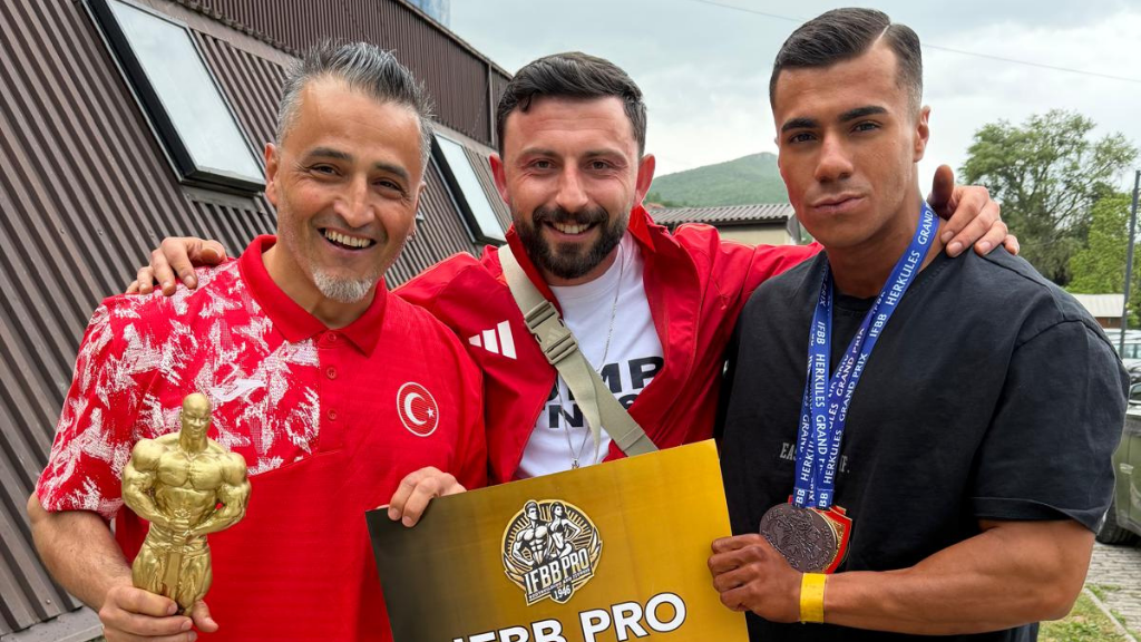 Avrupa’dan Tarihi Performans: Genç Sporcu Aynı Turnuvada Üç Kez Zirveye Çıktı
