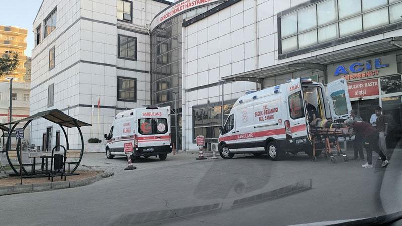 İnşaatta iskele çöktü: 3 işçi metrelerce yükseklikten düştü
