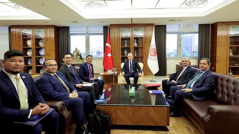 Bakan Bolat, Malezya Büyükelçisi ile İş Birliği Başlıklarını Görüştü