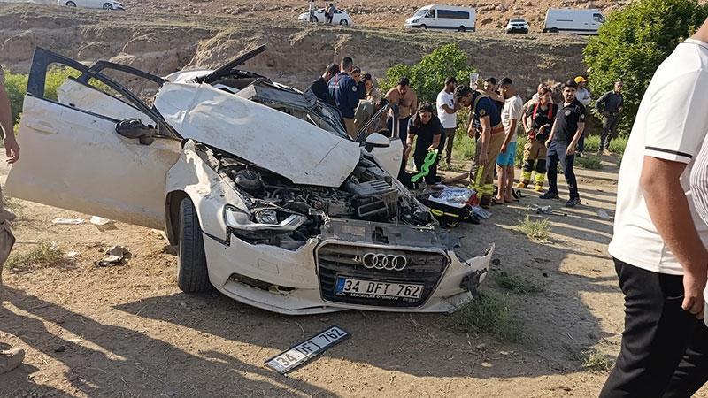 Şırnak’ta Otomobil Şarampole Devrildi: 2 Kişi Hayatını Kaybetti
