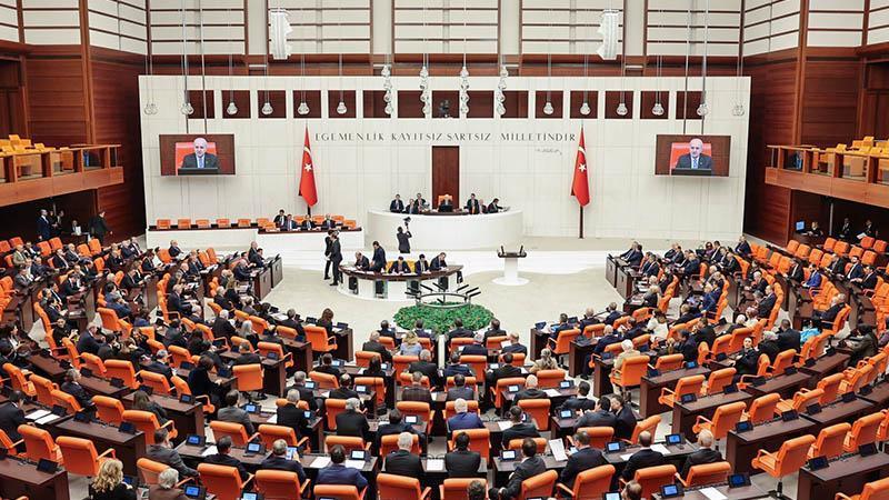 TBMM’DE TURHAN ÇÖMEZ SORUŞTURMASI TARTIŞMASI: ‘BU KÜRSÜ MİLLETİN KÜRSÜSÜ’