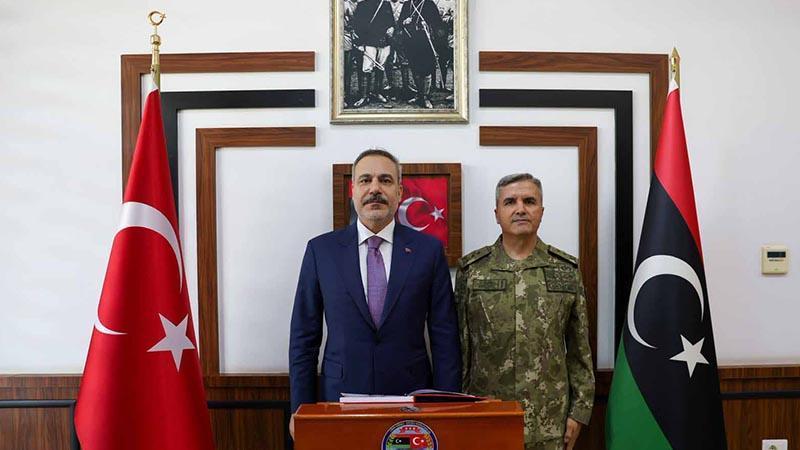 Bakan Fidan, Libya’da TSK Görev Grup Komutanlığı’nı ziyaret etti