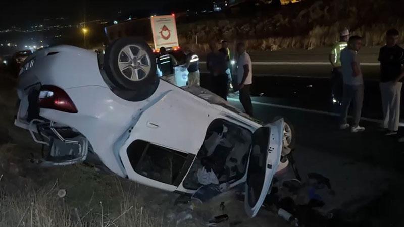 Şanlıurfa’da iki otomobil çarpıştı: 3 kuzen hayatını kaybetti